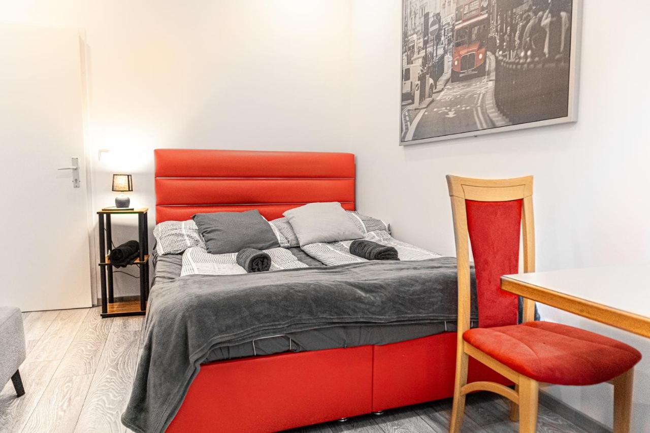 Fullfilling 3Br Shared Apartment With Pleasing Patio Viena Exterior foto