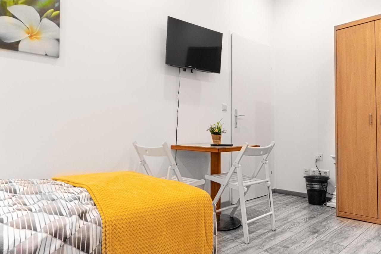Fullfilling 3Br Shared Apartment With Pleasing Patio Viena Exterior foto